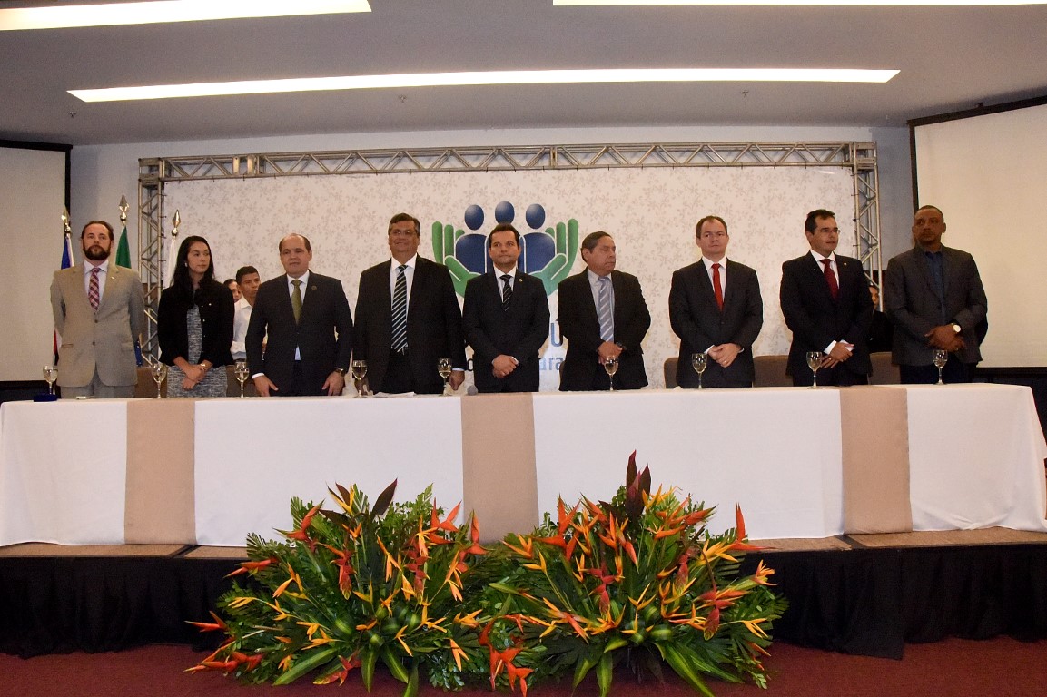 Rafael Leitoa representa Assembleia na abertura do I Congresso de Defensores Públicos do MA