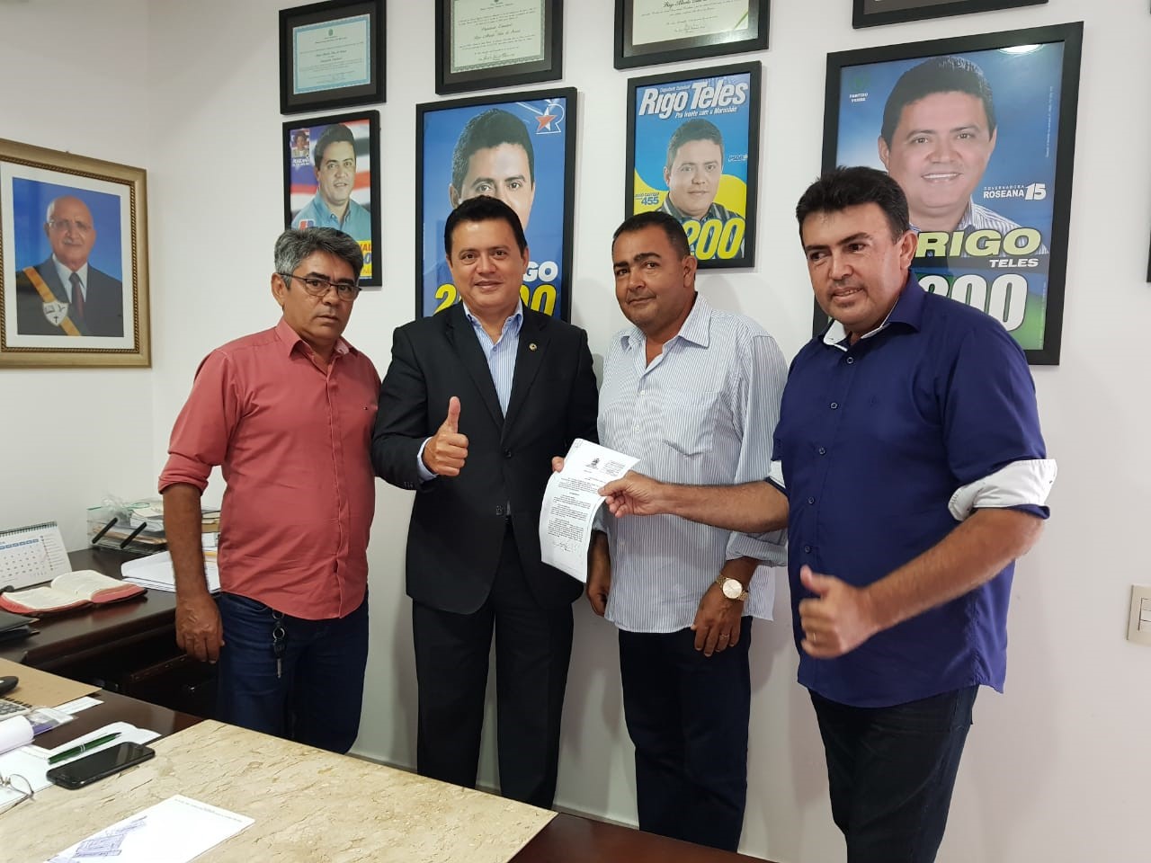 Rigo Teles recebe vereadores de Bacabal 