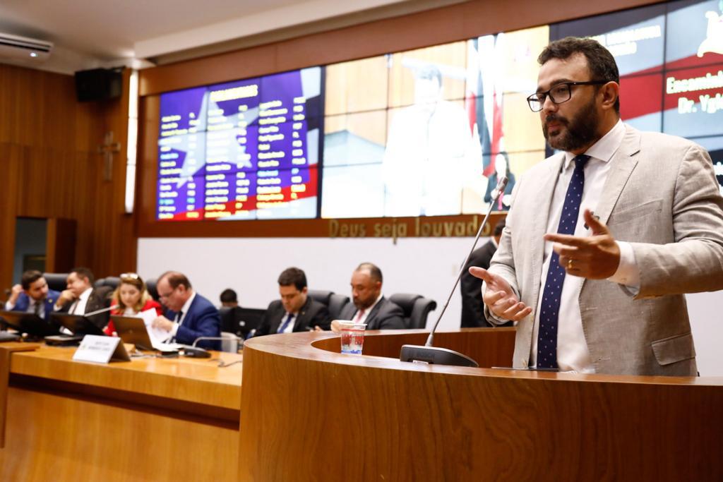 Yglésio solicita ao MPMA apuração sobre municípios maranhenses apontados em fraude do EJA