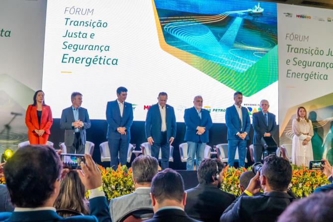 Deputados participam de fórum promovido pela Petrobras e Consórcio Amazônia Legal