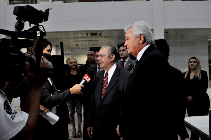 José Sarney visita Complexo de Comunicação da Assembleia Legislativa