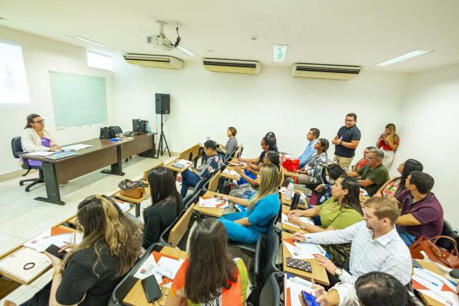 Escola do Legislativo inicia curso de Inteligência Emocional voltado para os servidores