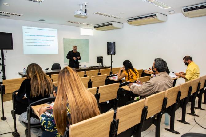Escola do Legislativo dá início às aulas do curso de Marketing Pessoal