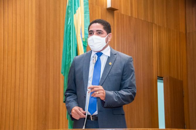 Zé Inácio solicita informações diárias de municípios sobre vacinados contra Covid-19 