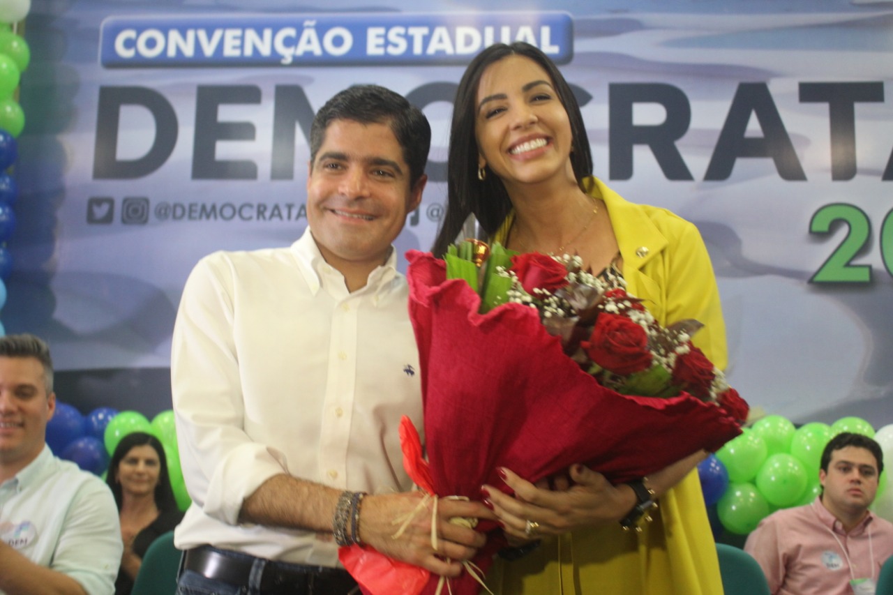 Daniella Tema é homenageada na Convenção Estadual do DEM