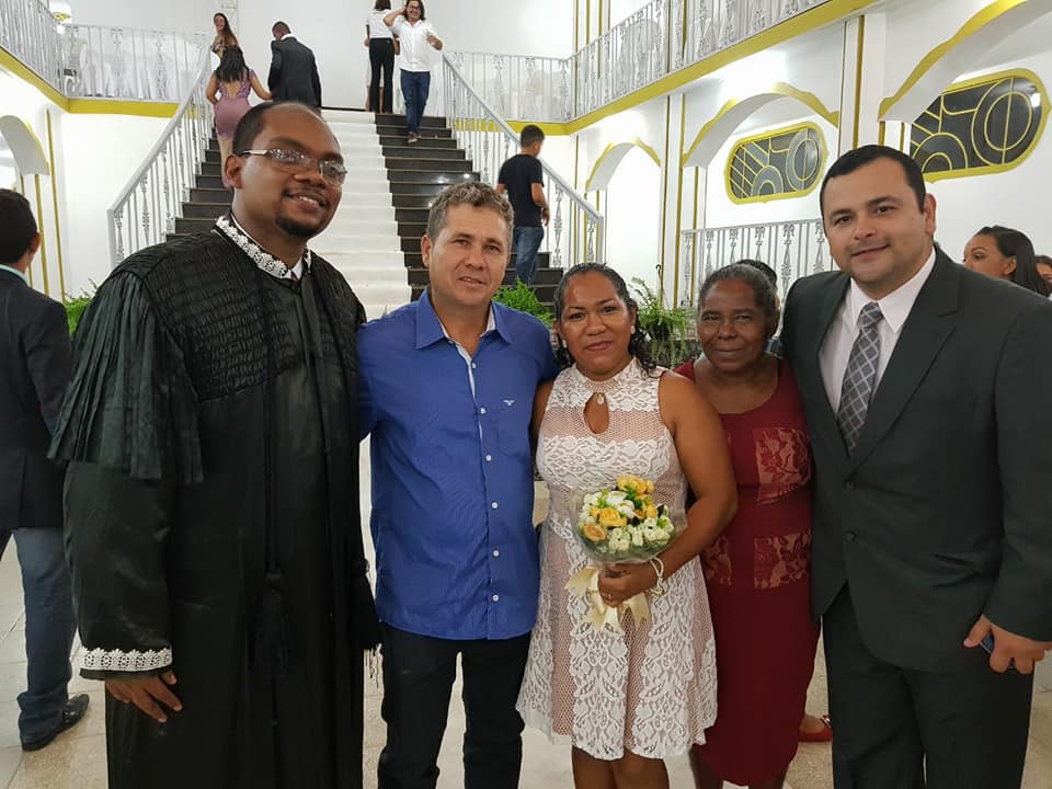 Deputado Vinícius Louro participa de casamento comunitário em Pedreiras