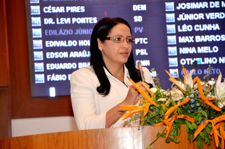 Francisca Primo ressalta importância do programa "Bolsa Família"