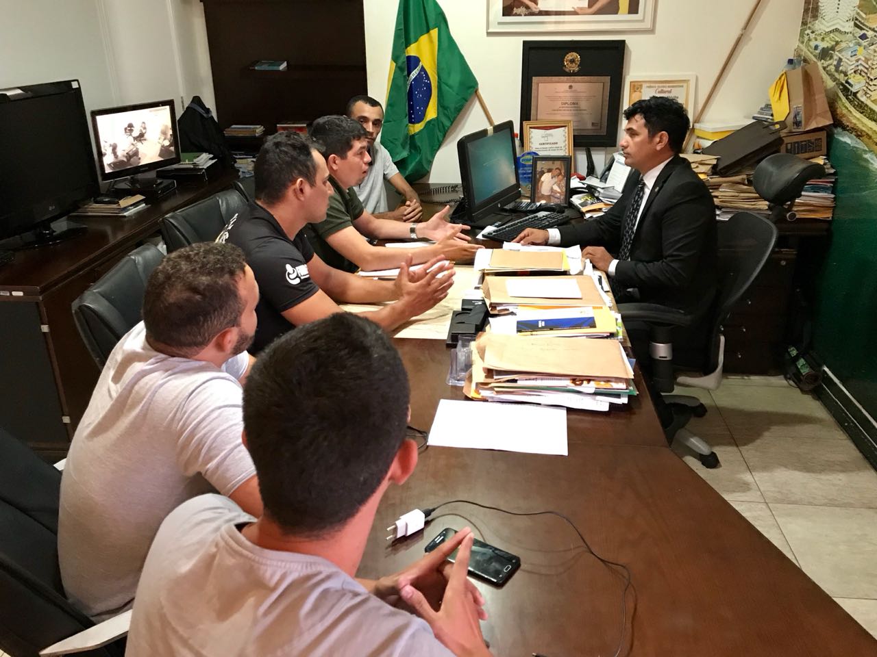 Wellington reúne-se com candidatos sub judice do concurso da PMMA 