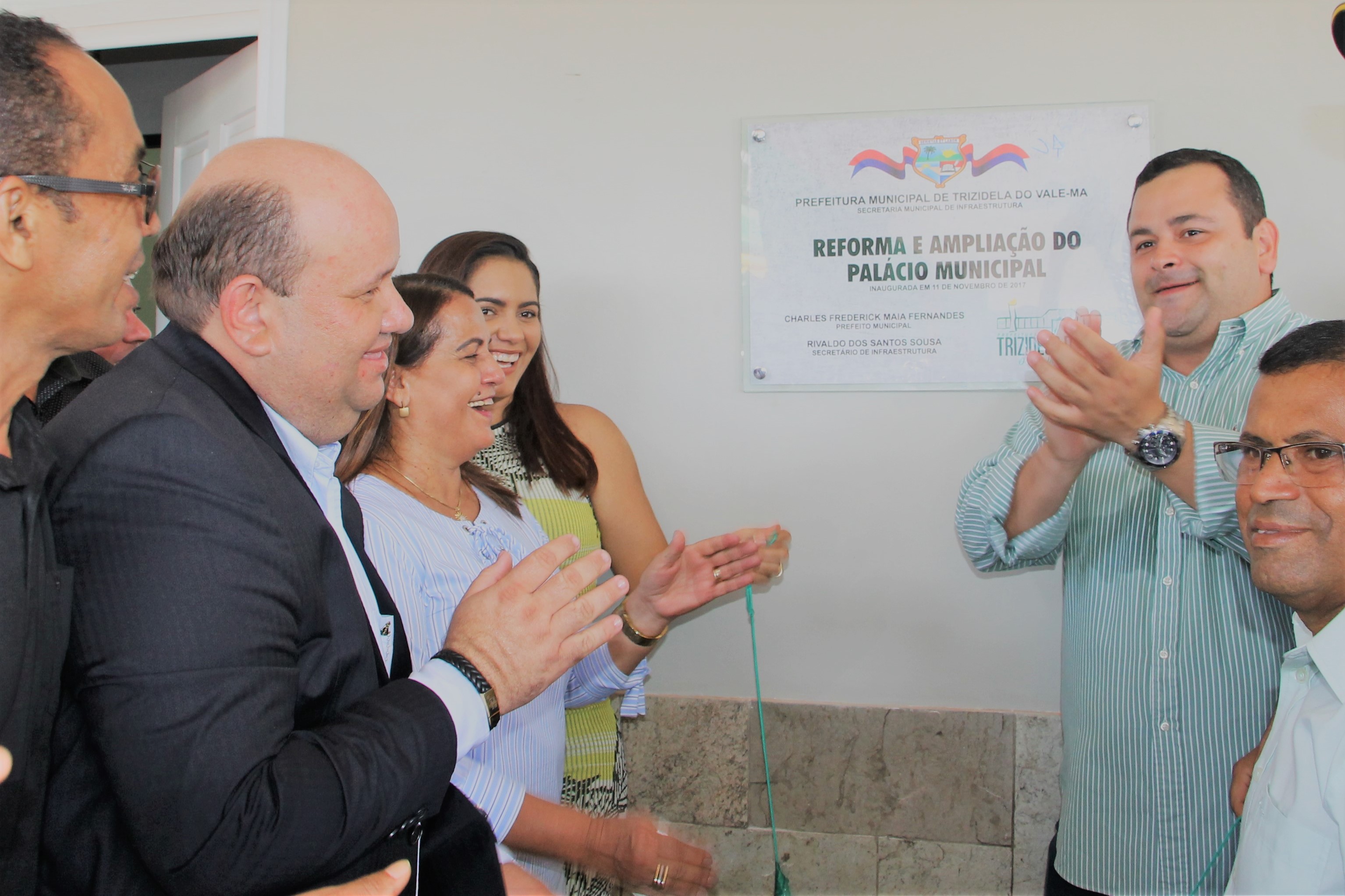 Vinicius Louro acompanha prefeito Fred Maia durante entrega de obras, em  Trizidela do Vale