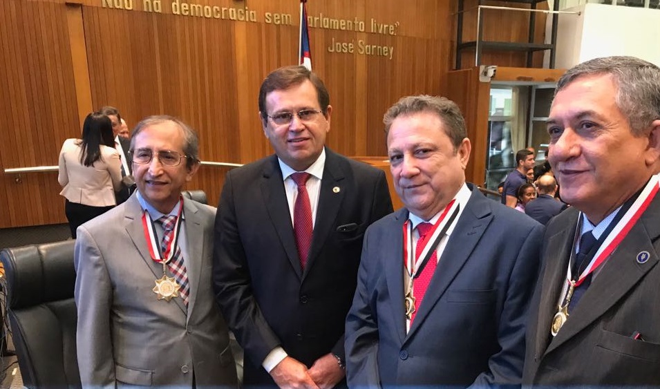 Stenio Rezende entrega maior honraria da Assembleia ao presidente do TRE-MA