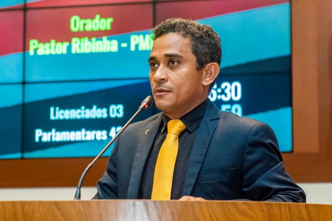 Pastor Ribinha solicita viatura para a Guarda Municipal de Pinheiro e melhorias nos serviços de ferry-boat
