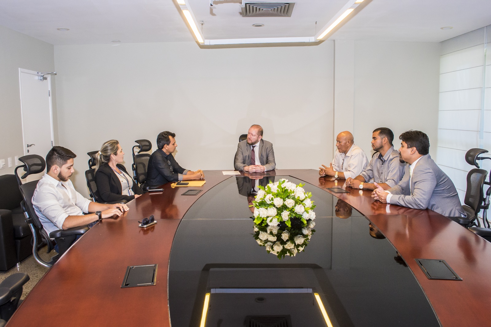 Presidente da Assembleia recebe comitiva de professores de Grajaú