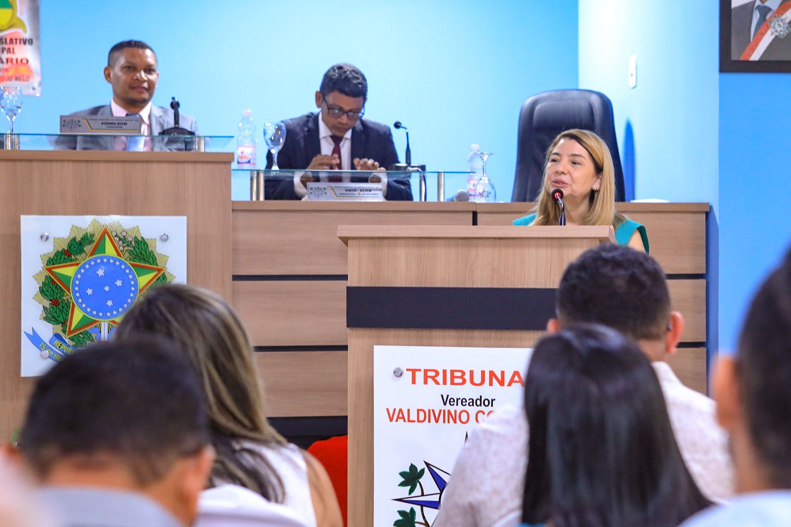 Na tribuna da Câmara de Urbano Santos, Iracema Vale reafirma compromisso com o municipalismo
