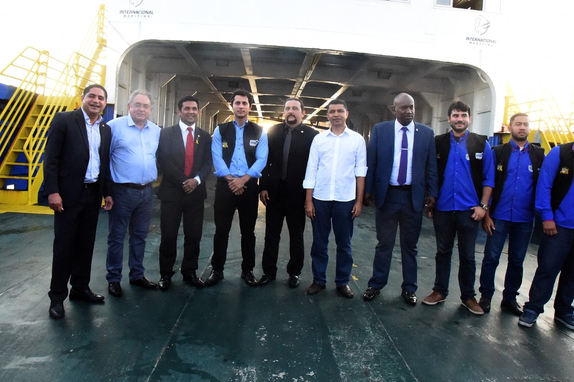 Comissão de Assuntos Municipais da Assembleia faz vistoria em ferry-boats do Terminal da Ponta da Espera