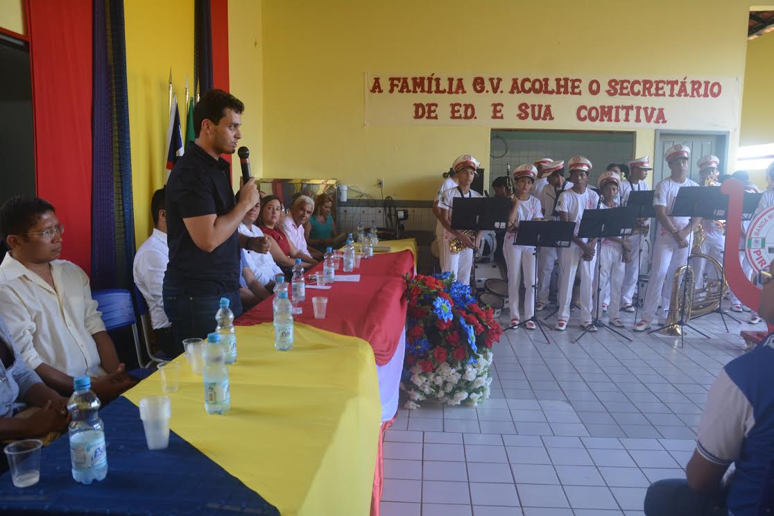 Glalbert Cutrim anuncia emenda para construção de quadra poliesportiva em Cantanhede