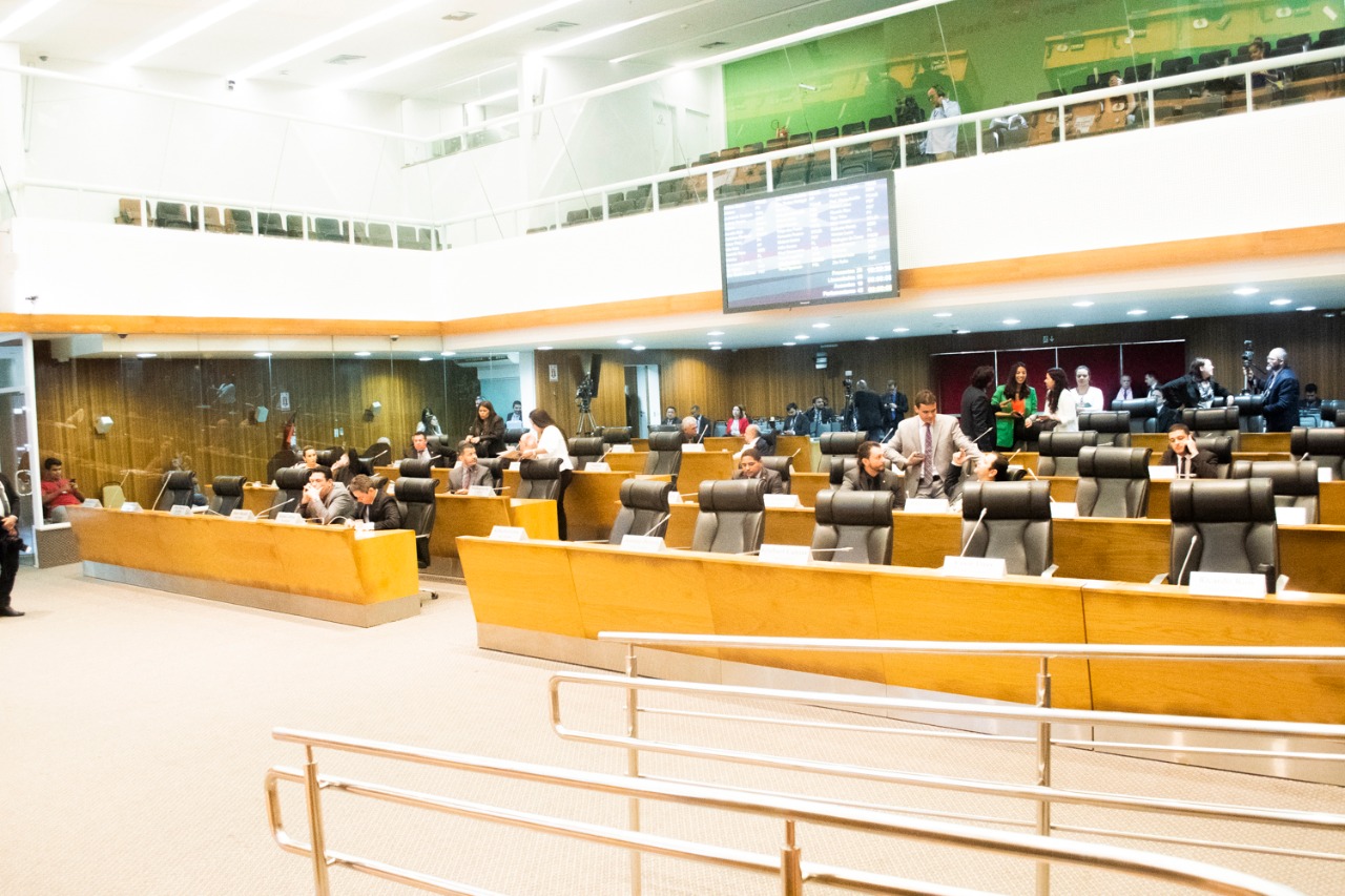 Assembleia aprova projeto que obriga apresentação da carteira de vacinação no ato da matrícula escolar