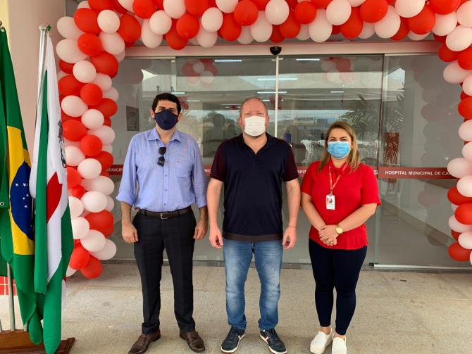 Othelino visita novo Hospital de Carolina e destaca importância da unidade para a região