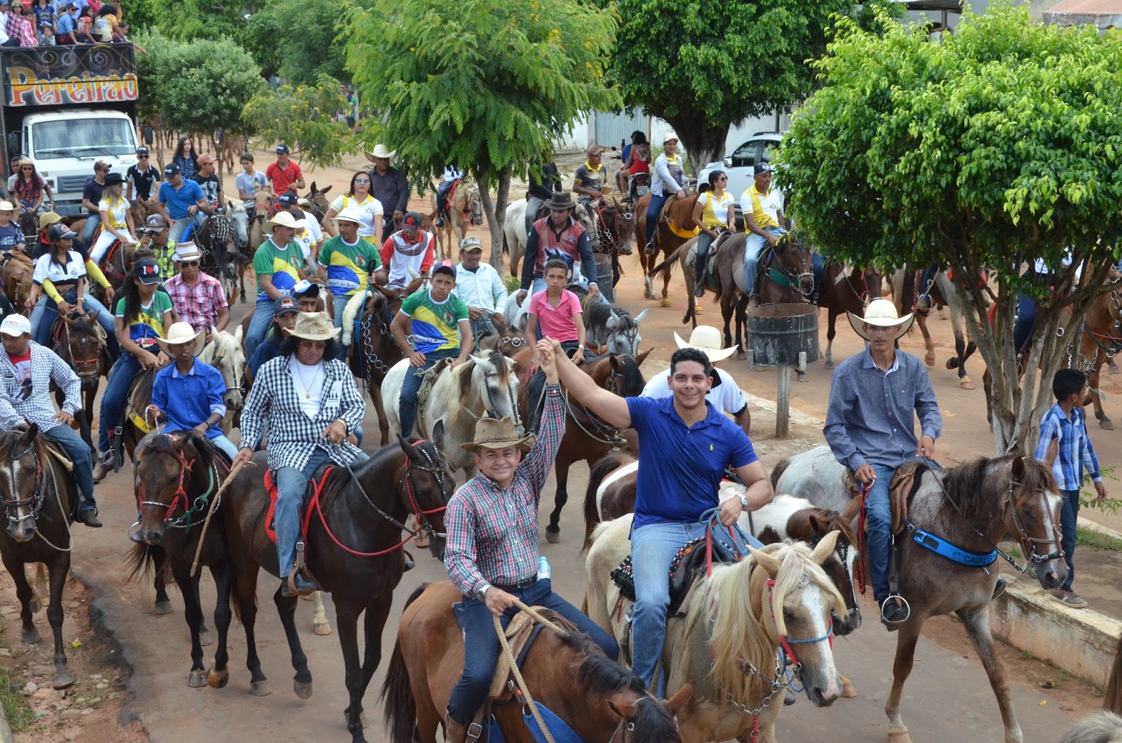 Deputado Antônio Pereira prestigia XVIII Cavalgada do Trabalhador de Buriticupu