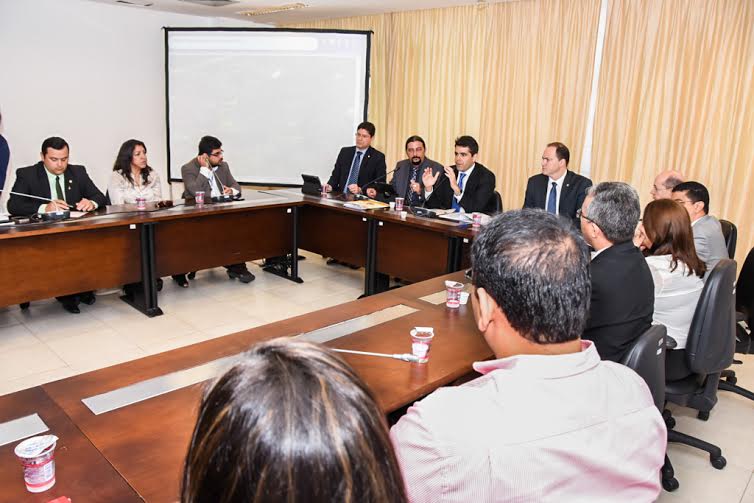 Adriano coordena debate sobre limites municipais da Ilha