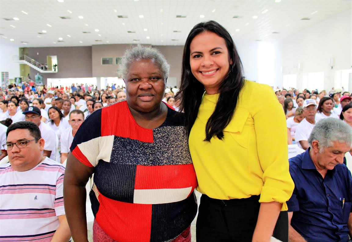 Ana do Gás participa da formatura do ‘Sim, Eu Posso! – Círculo de Cultura’