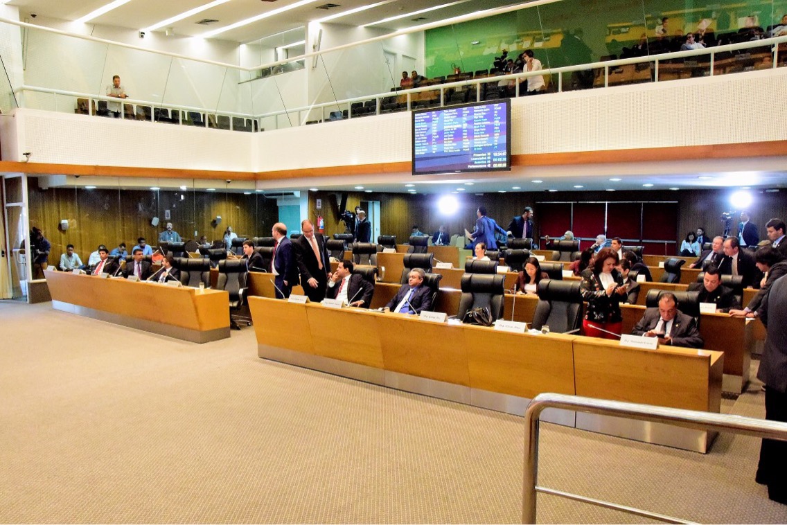 Deputados repudiam corte de recursos destinados à educação no Maranhão