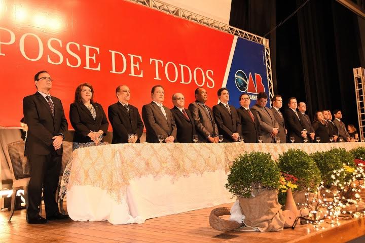 Roberto Costa representa Assembleia durante posse da nova diretoria da OAB/MA