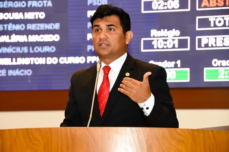 Deputado Wellington cobra rigor nas investigações de crime contra professor de Coroatá