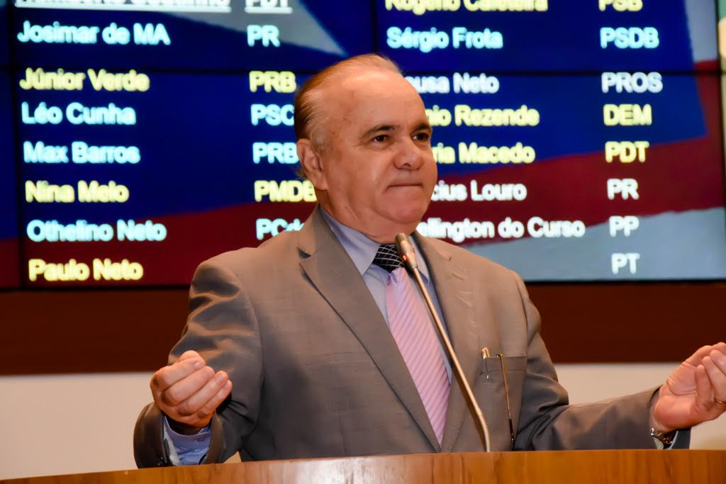 Deputado Edivaldo Holanda destaca inauguração da Praça do Portinho