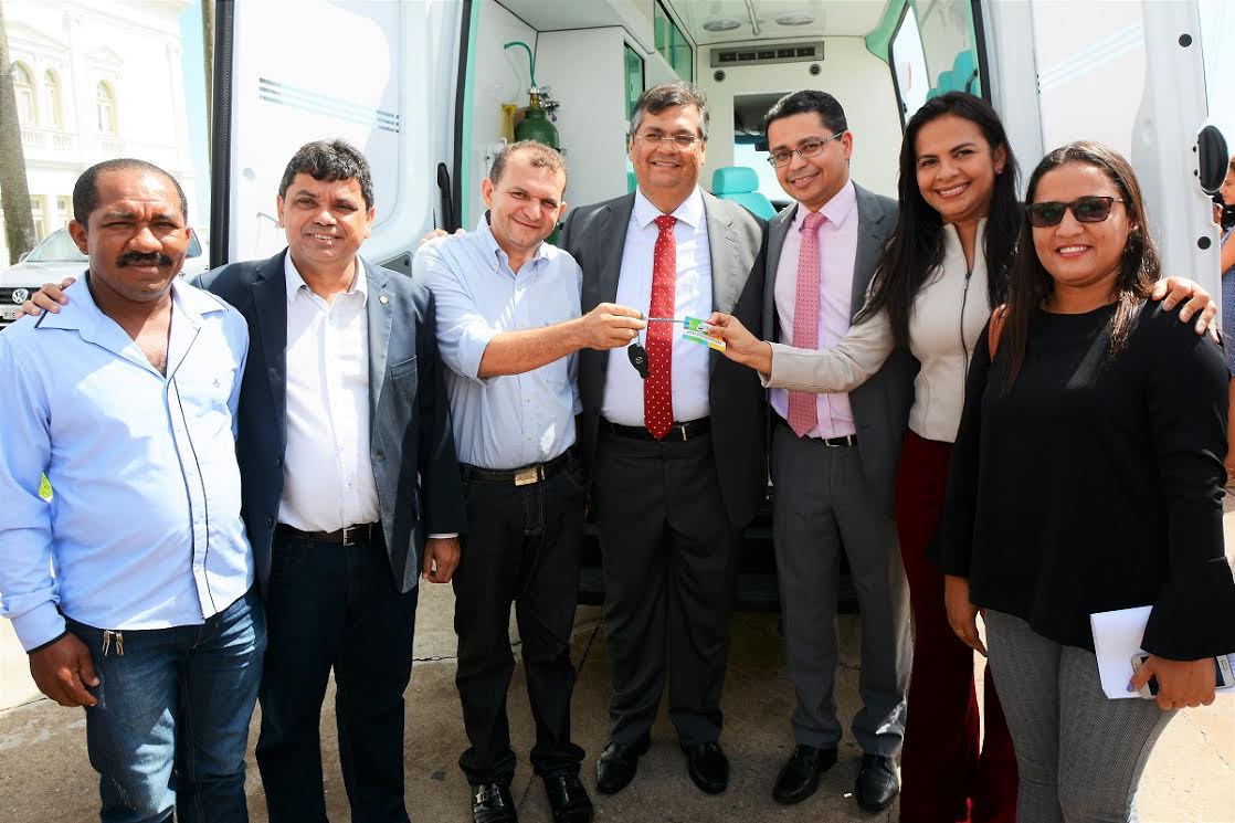 Ana do Gás participa da entrega de ambulância e da Blitz da Limpeza em Presidente Juscelino