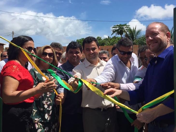 Deputado destaca inaugurações e anúncio de obras no aniversário de Barra do Corda