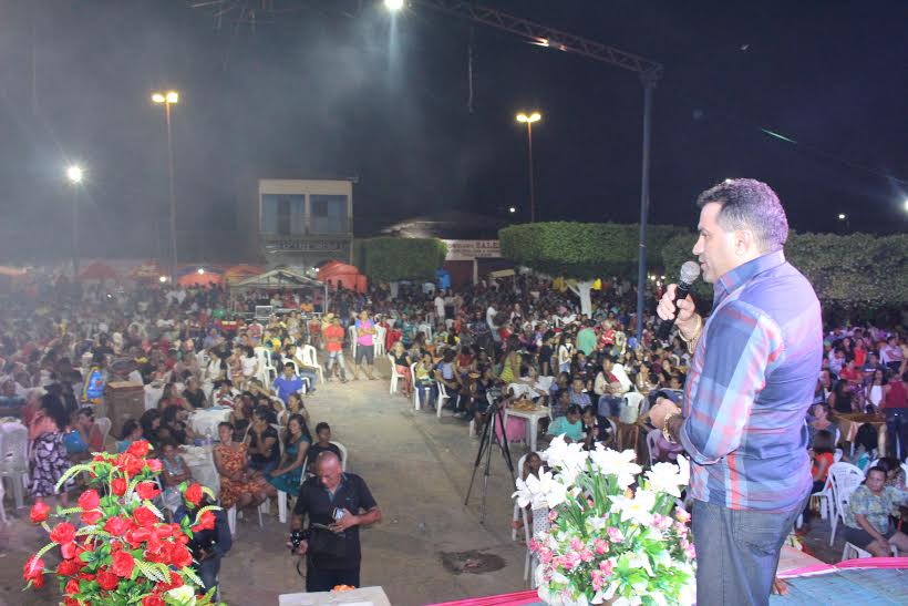 Josimar de Maranhãozinho homenageia as mães em várias cidades do estado