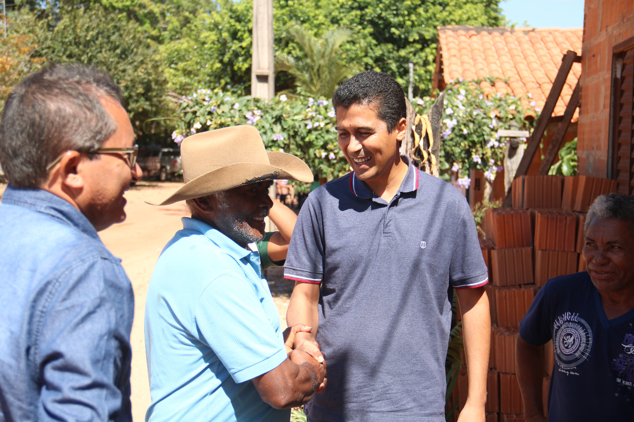 Deputado Professor Marco Aurélio anuncia benefício para a zona rural de Amarante