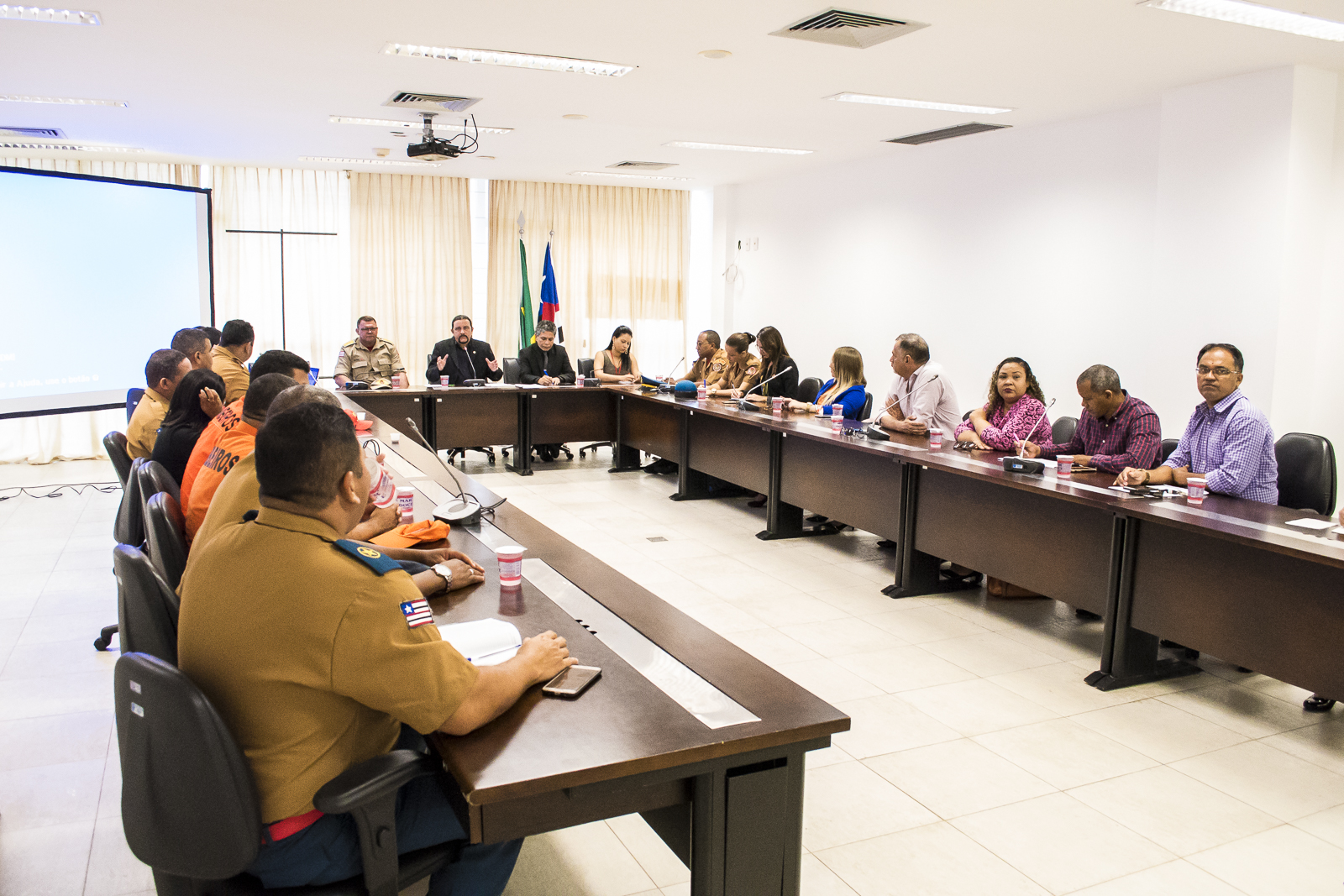 Júnior Verde destaca sucesso da reunião para o Governo do Estado assumir o Bombeiros Mirins