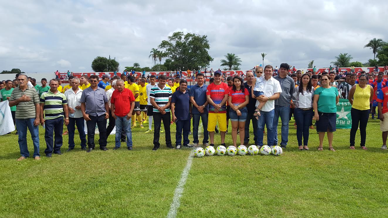 Rigo Teles garante recursos para comprar ambulância e reformar estádio de Mirador