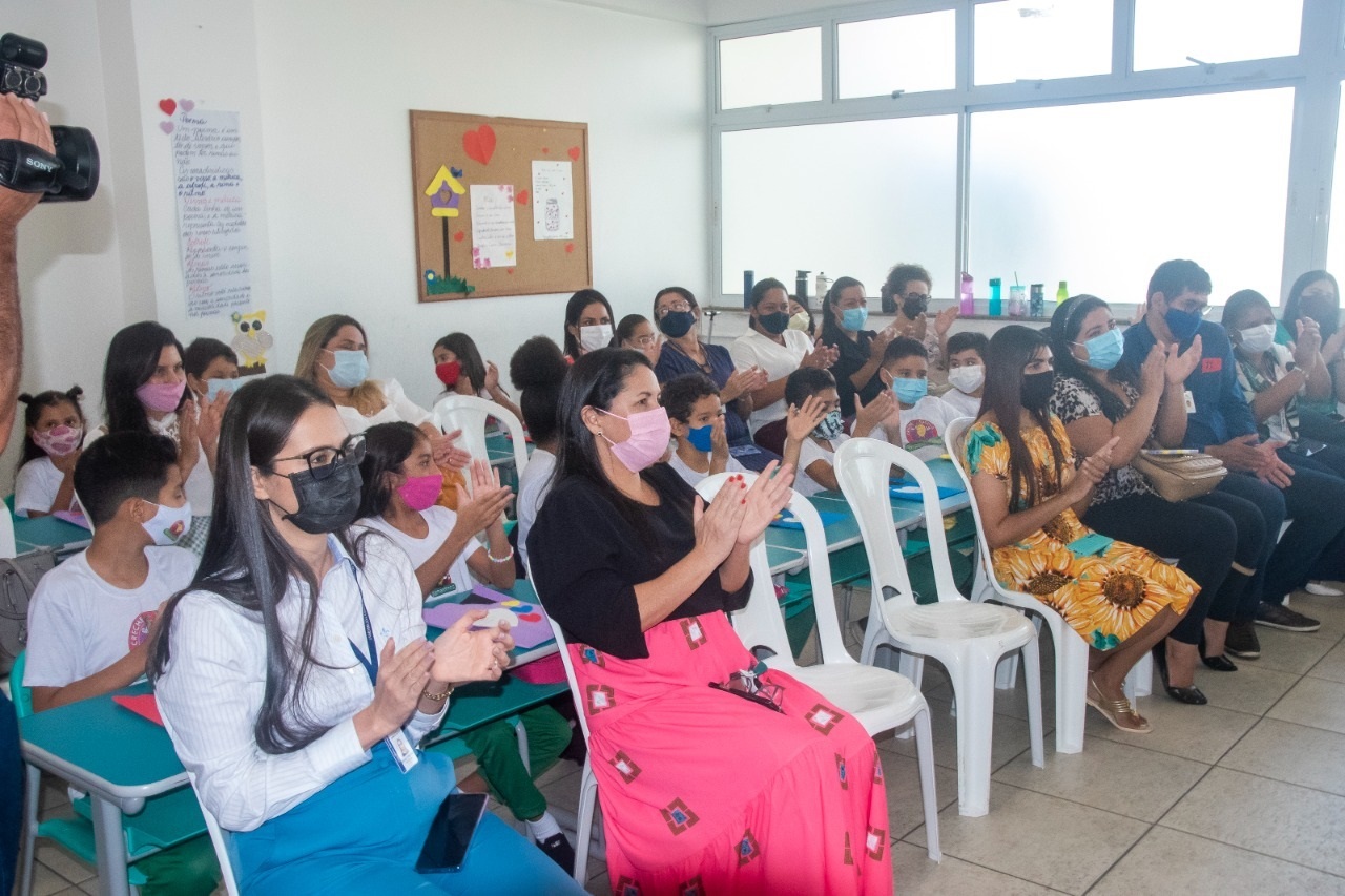 As atividades na Creche foram marcadas por momentos de muito afeto e emoção entre mães e filhos 