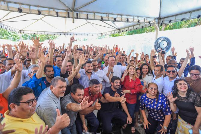 Em São Benedito do Rio Preto, Iracema Vale participa de entrega de estádio e conclama união de esforços pelo desenvolvimento do Munim