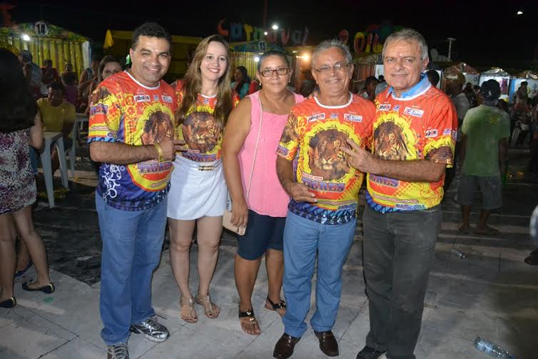 Deputado Josimar acompanha prefeita Detinha no carnaval de Centro do Guilherme