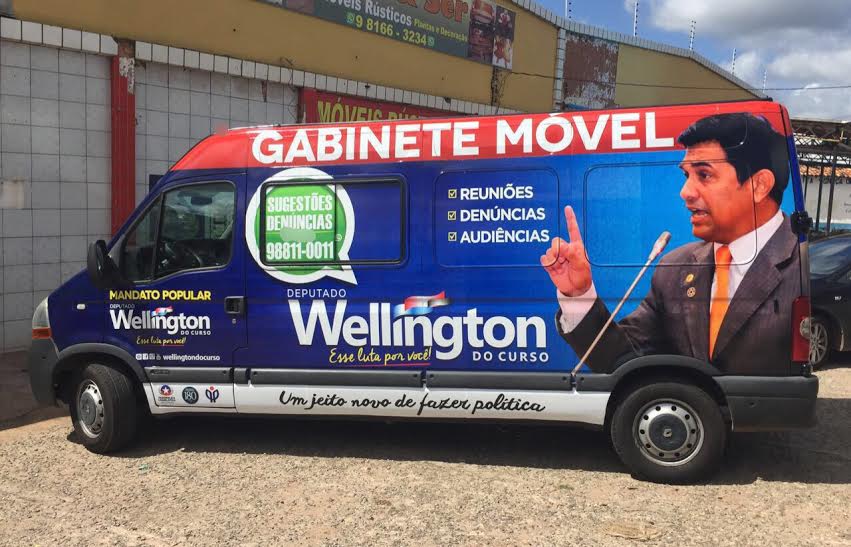 Deputado Wellington do Curso inaugura “Gabinete Móvel”