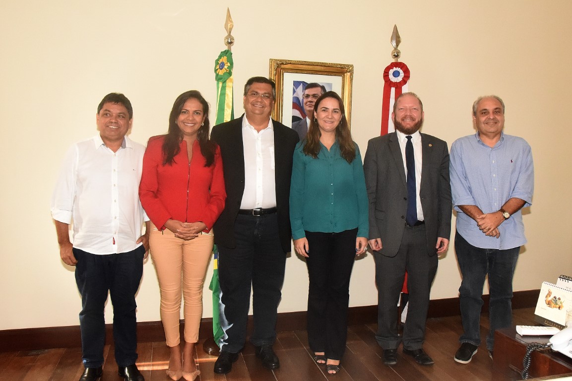 Othelino Neto acompanha Ana do Gás em reunião com o governador Flávio Dino