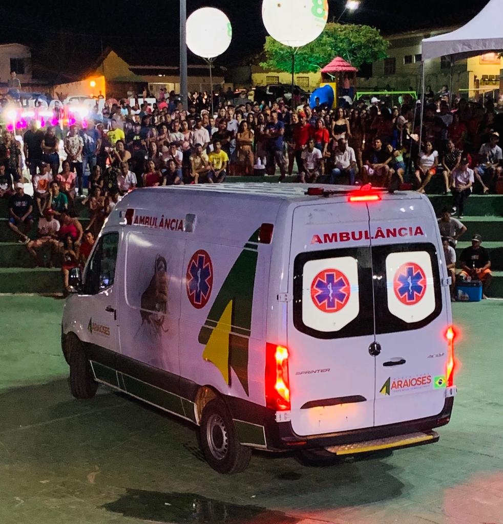 Ambulância entregue ao Município durante as celebrações do aniversário 