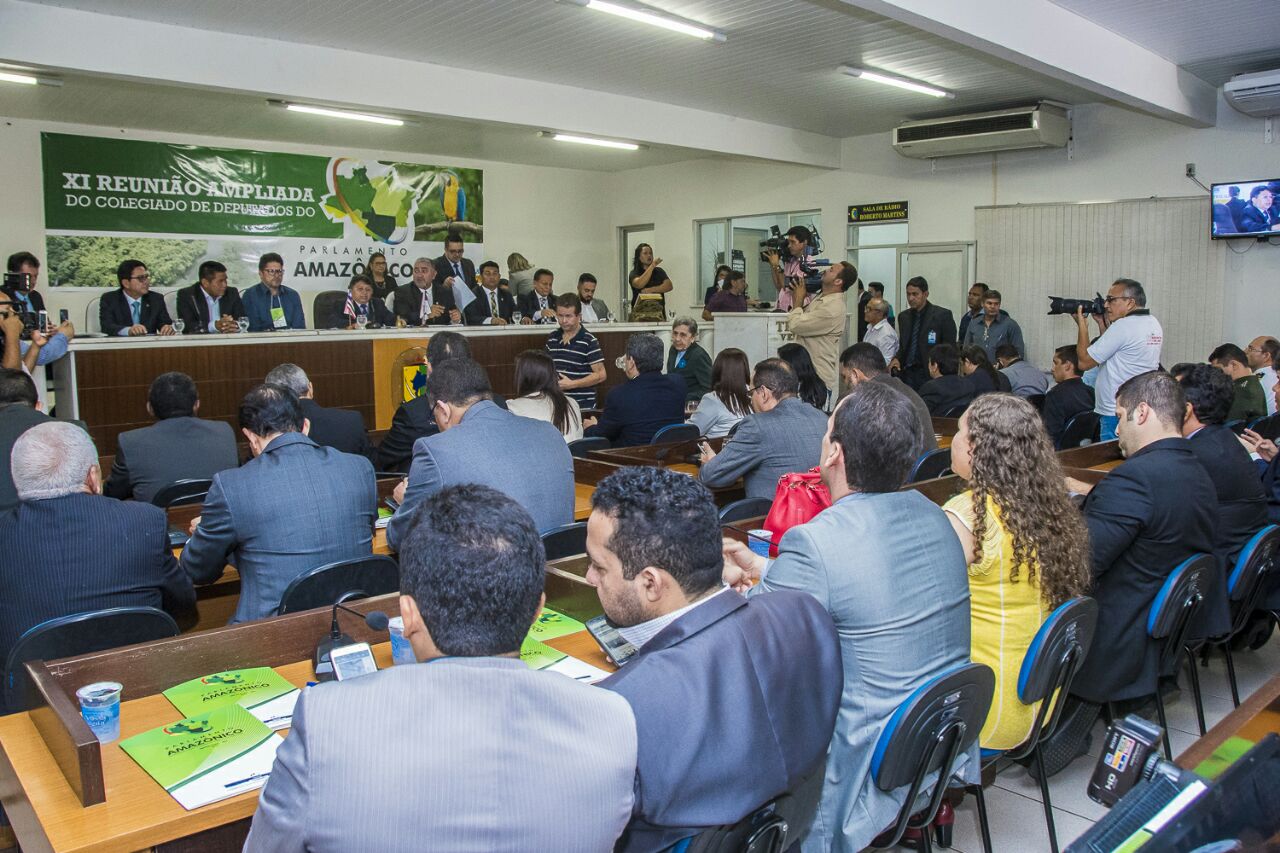 XI Reunião do Parlamento Amazônico é aberta na Câmara de Vereadores de Imperatriz