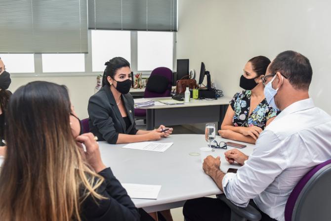 Coordenação da Frente Parlamentar de Combate e Erradicação do Feminicídio discute ações em parceria com o Poder Judiciário