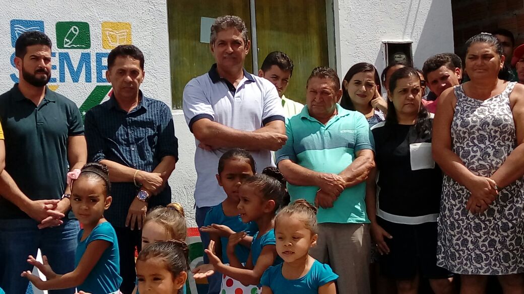 Deputado Carlinhos Florêncio participa de reinauguração de escolas em Lago Verde