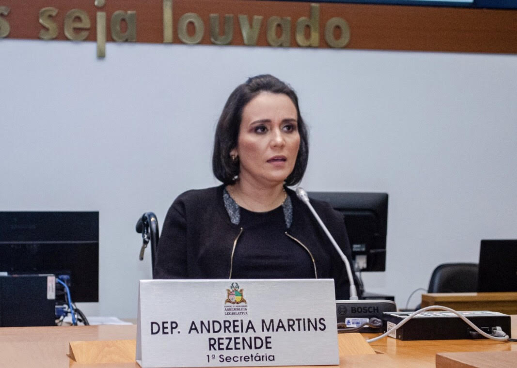 Andreia Martins Rezende declara apoio à população contra reintegração de posse em Santa Inês
