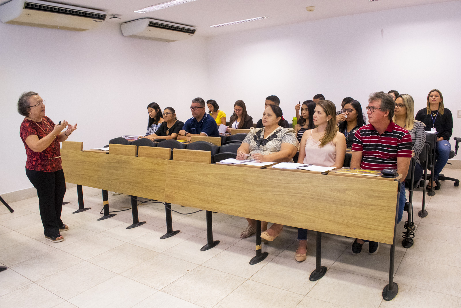 Escola do Legislativo promove curso de Redação Oficial e Língua Portuguesa