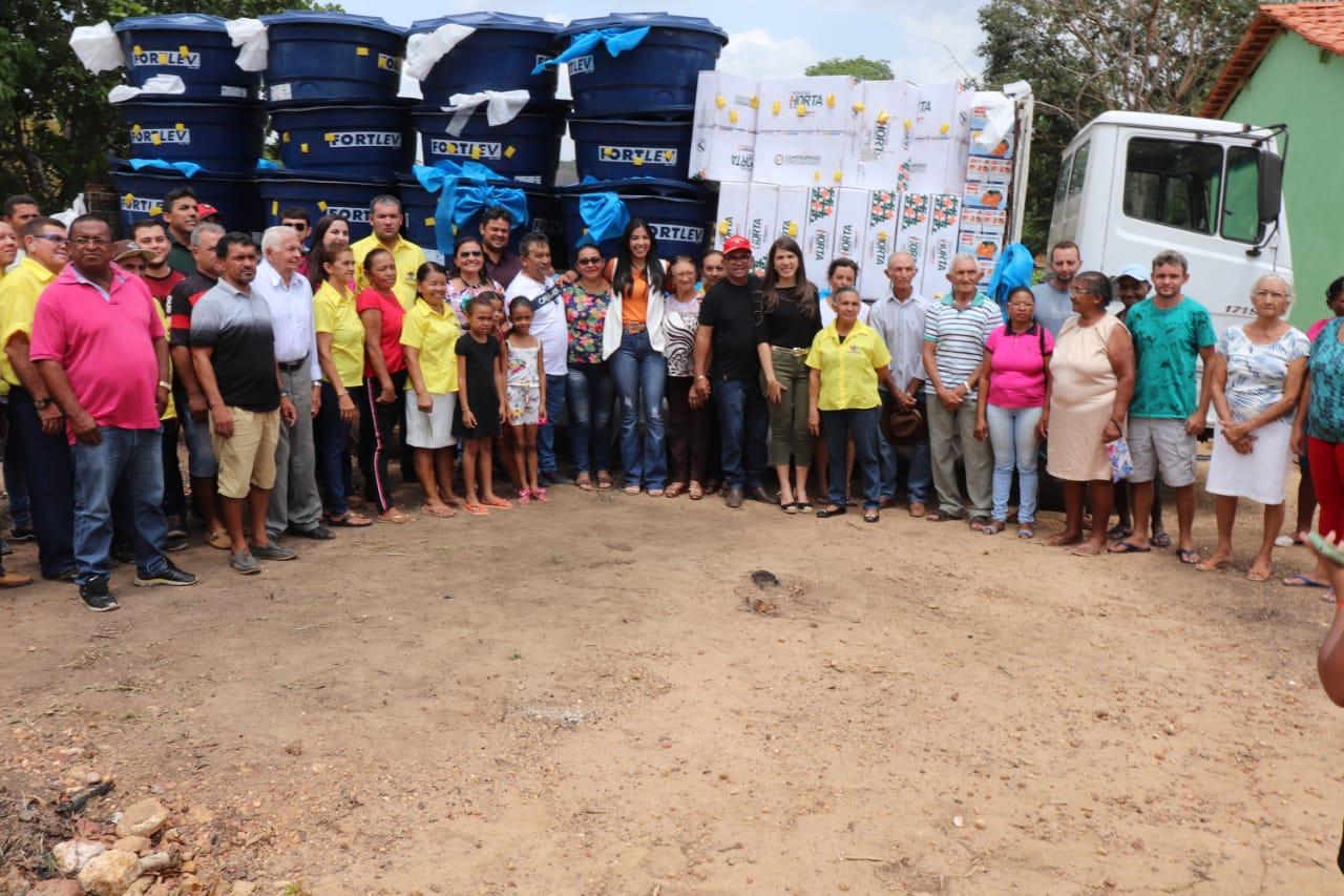 Daniella Tema destaca anúncio de obras e entrega de kits de irrigação no interior do estado