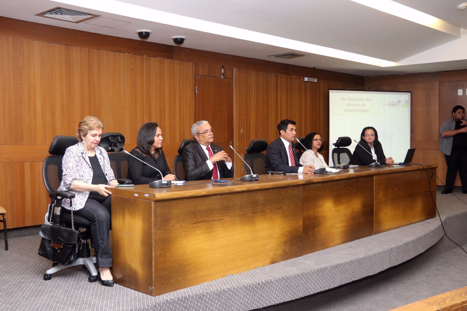  Deputado Wellington realiza audiência sobre a Base Nacional Comum Curricular