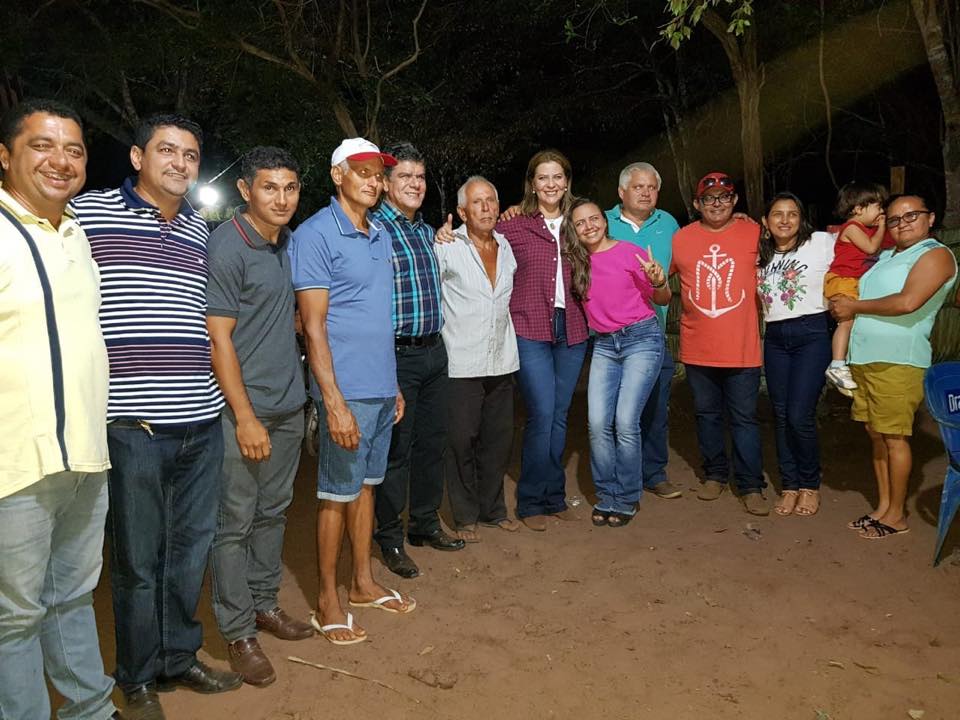 Valéria Macedo prestigia vaquejada em Passagem Franca