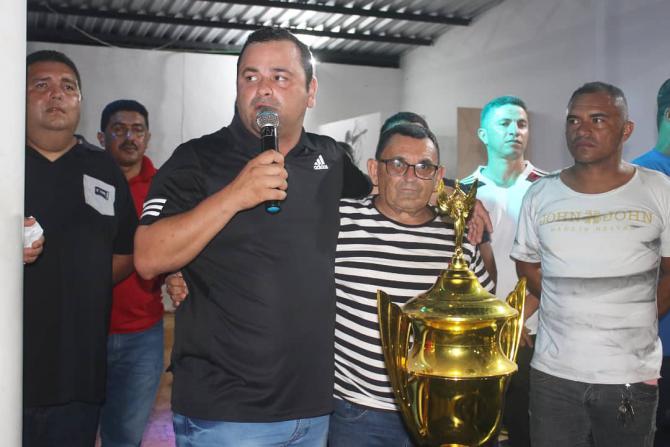 Vinicius Louro prestigia torneio de futebol em São Raimundo do Doca Bezerra