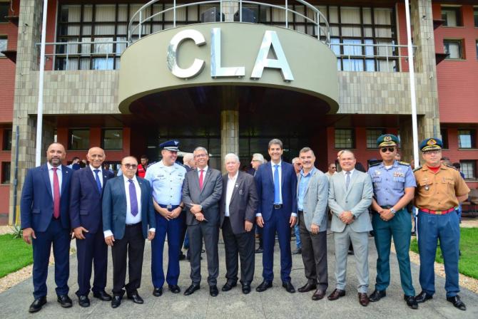 Roberto Costa representa Poder Legislativo na celebração dos 40 anos do CLA